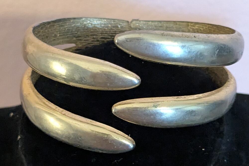 Vintage Gold Tone Multi Wrap Bypass Clamper Bracelet Hinged Modernist Cuff